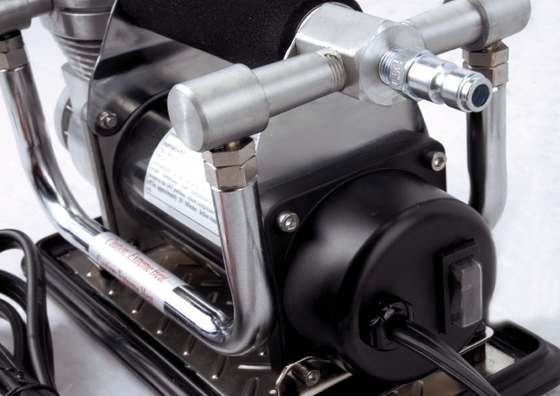 เครื่องอัดอากาศในรถยนต์ Chrome 12V แบบพกพาที่มีประสิทธิภาพสำหรับยางรถยนต์