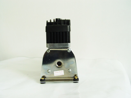 เครื่องปรับอากาศความแรงดัน 12v สําหรับรถบรรทุกนอกถนน เครื่องปรับอากาศ