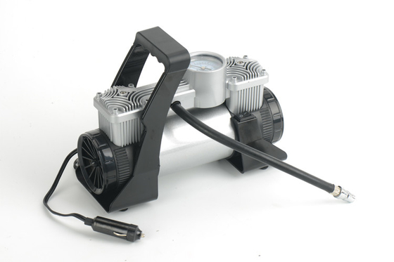 Silver / Balck Metal 12v เครื่องอัดอากาศแบบ Heavy Duty พร้อมกระเป๋าไม่มีแสง
