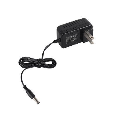เครื่องสตาร์ทฉุกเฉินแบบพกพา 12V พร้อมไฟฉาย LED และเครื่องวัดแรงดันลมยาง